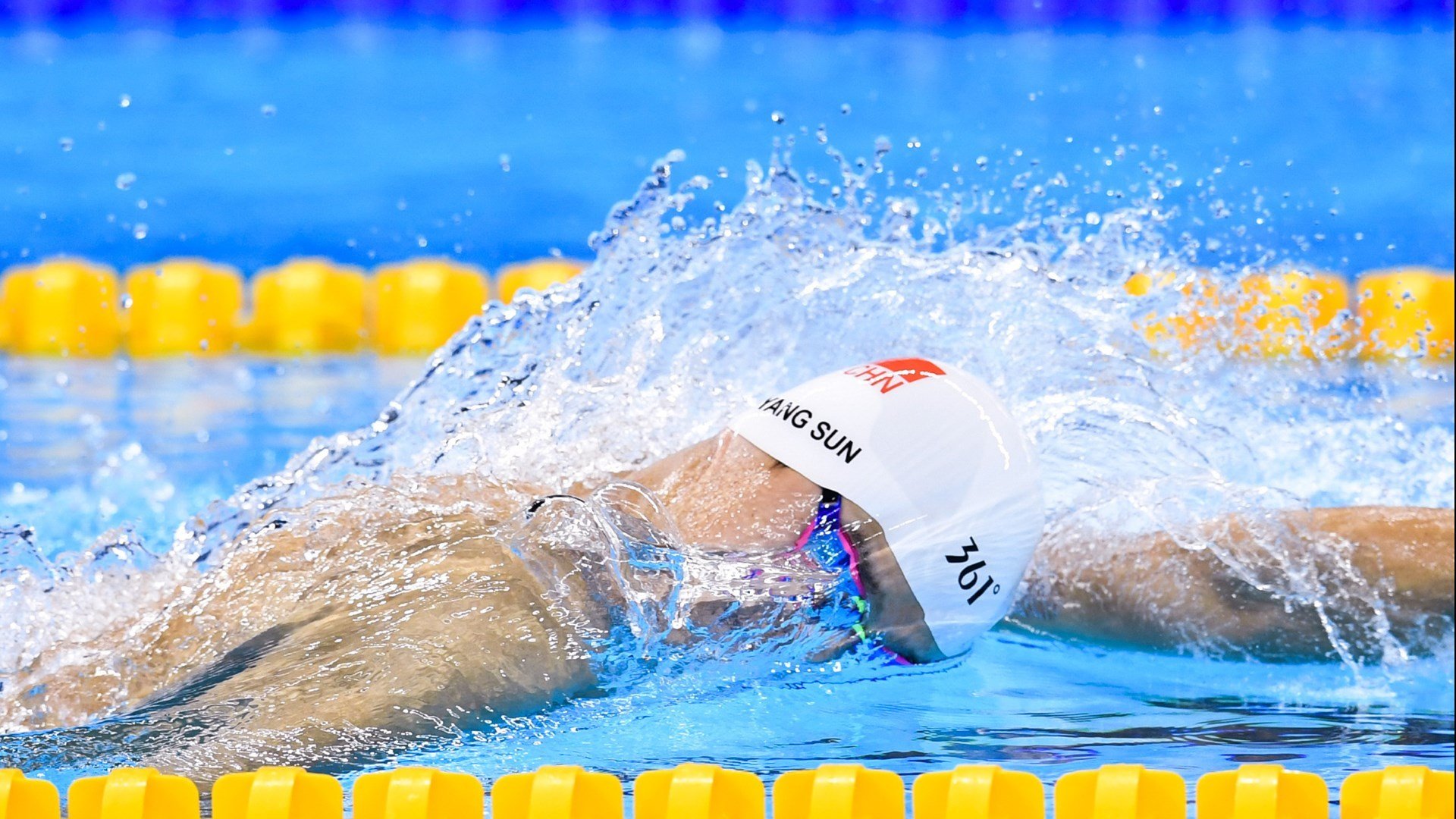 开云体育世界杯-范弗利特，从范乔丹到范战神，他用存在感击碎所有质疑